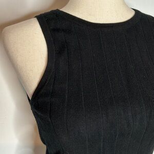 Urban Daizy Black Ribbed Crewneck Knit Tank Top Size Small/Medium